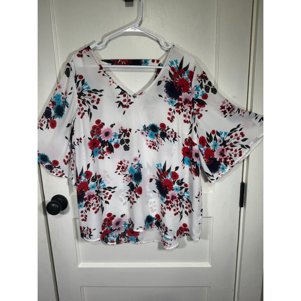 Lila Rose Floral Blouse, V-Neck Flutter Sleeves, Size XL